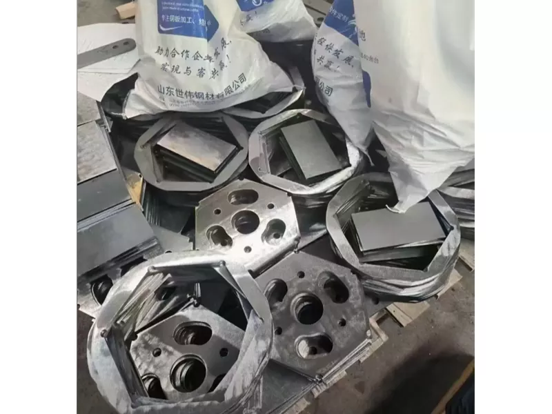 Лазерная резка деталей из листового металла из нержавеющей стали